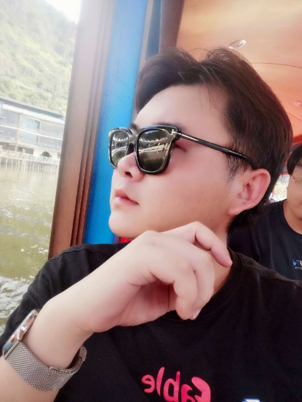 曲生的第三张照片--宜良王婆说媒